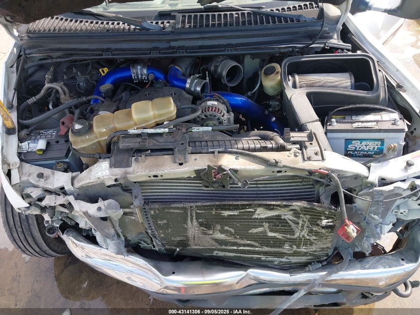 2000 Ford F-350 Lariat/Xl/Xlt VIN: 1FTWW32F3YED35358 Lot: 43141306