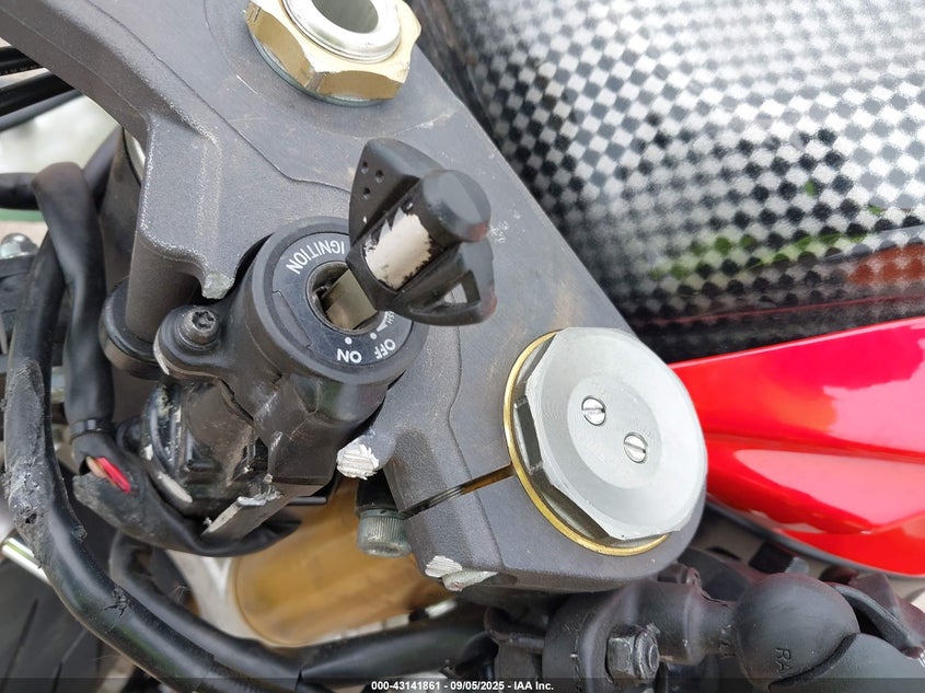 2013 Suzuki Gsx-R750 VIN: JS1GR7MA2D2100475 Lot: 43141861