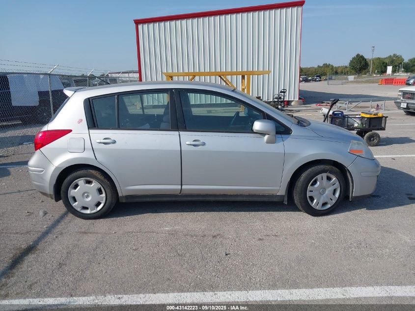 2009 Nissan Versa 1.8S VIN: 3N1BC13E29L427888 Lot: 43142223