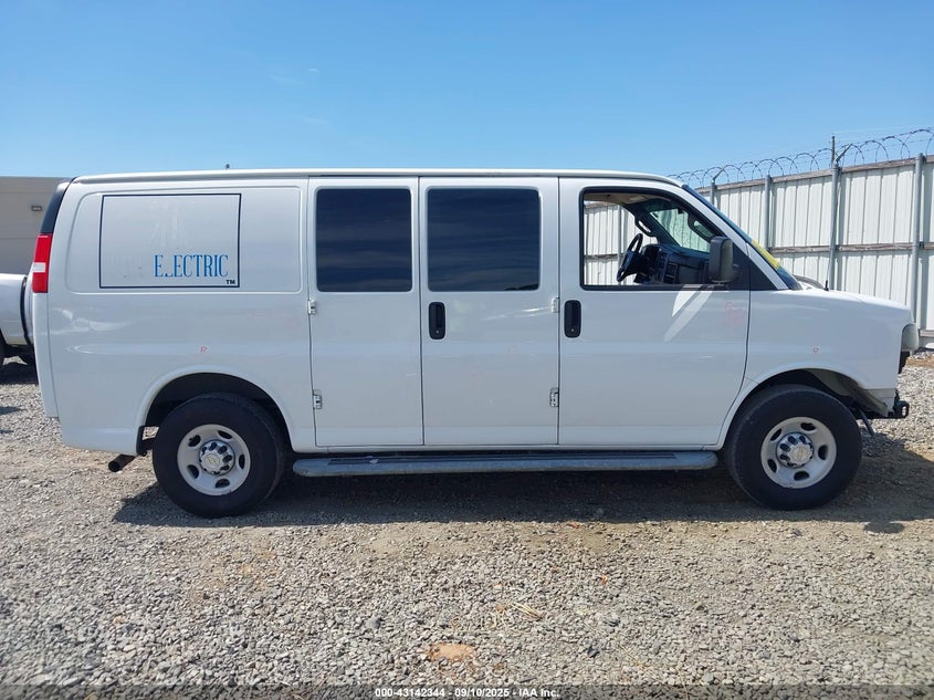 2020 Chevrolet Express Cargo Rwd 2500 Regular Wheelbase Wt VIN: 1GCWGAFG8L1266252 Lot: 43142344