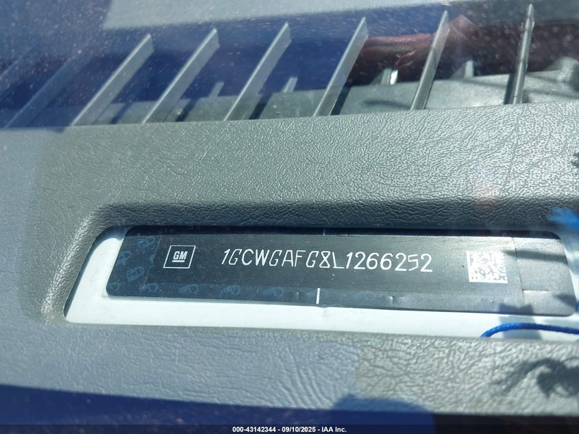 2020 Chevrolet Express Cargo Rwd 2500 Regular Wheelbase Wt VIN: 1GCWGAFG8L1266252 Lot: 43142344