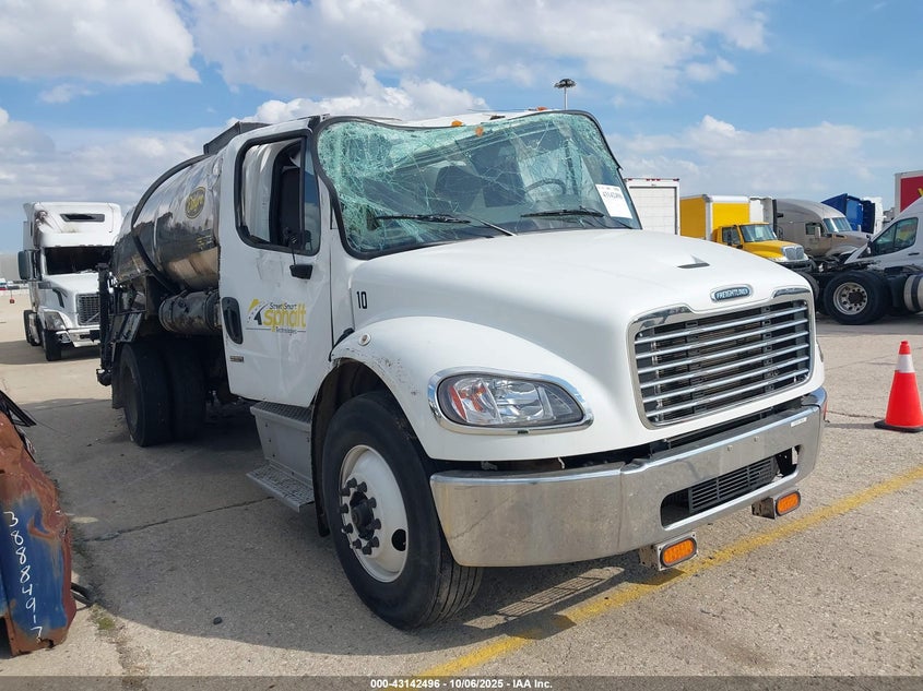 2022 Freightliner M2 106