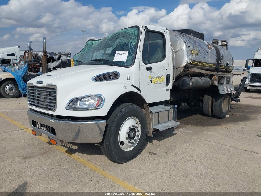 2022 Freightliner M2 106