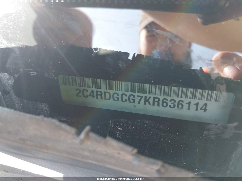 2019 DODGE GRAND CARAVAN SXT - 2C4RDGCG7KR636114