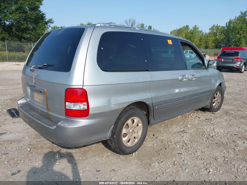 KNDUP132356671053 2005 KIA SEDONA photo no. 4