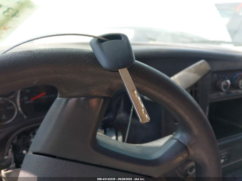 2019 Chevrolet Express 2500 Work Van VIN: 1GCWGAF13K1366785 Lot: 43143339