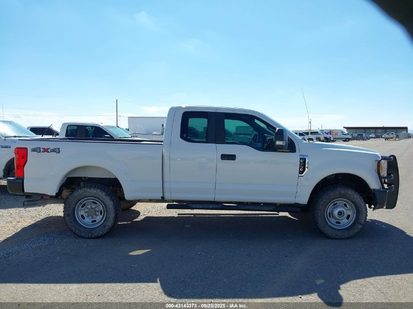 2017 Ford F-250 Xl VIN: 1FT7X2B67HEF18242 Lot: 43143373