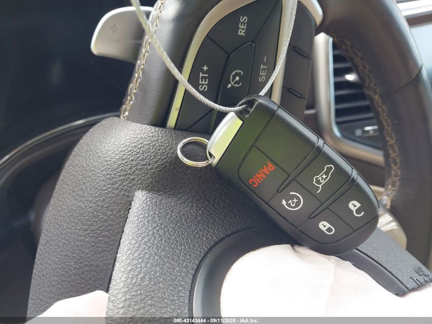 2017 Jeep Grand Cherokee Overland 4X4 VIN: 1C4RJFCG8HC712041 Lot: 43143444