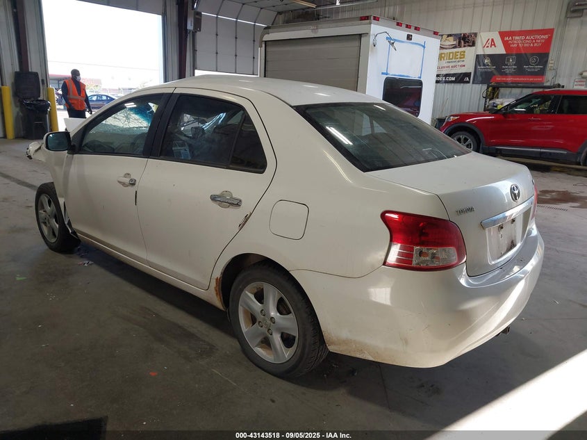 JTDBT923X84033667 2008 TOYOTA YARIS photo no. 3