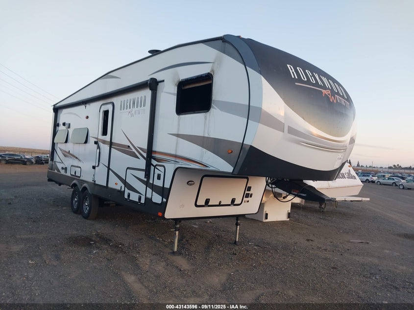 4X4FRLE25N1901081 2022 Forest River Rockwood Lite Weight auction photo 1