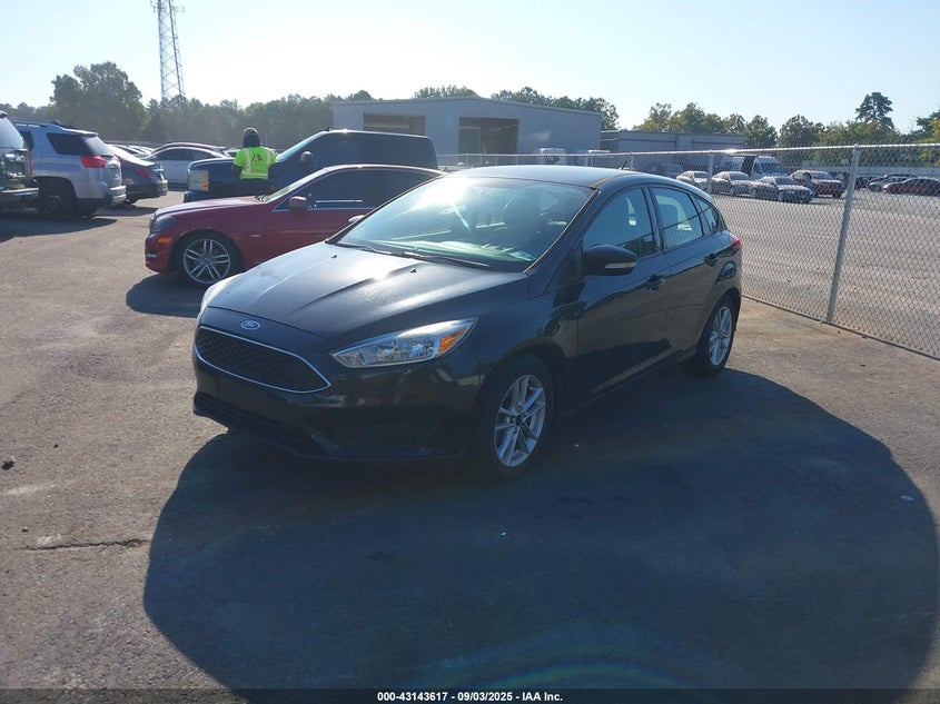 2015 FORD FOCUS SE - 1FADP3K28FL304283