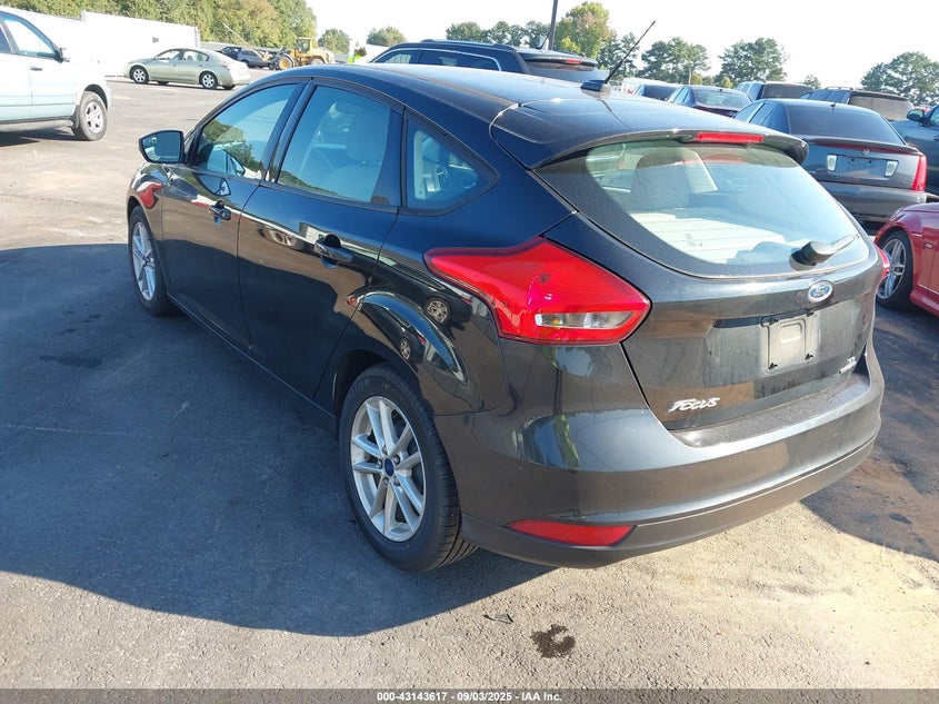 2015 FORD FOCUS SE - 1FADP3K28FL304283