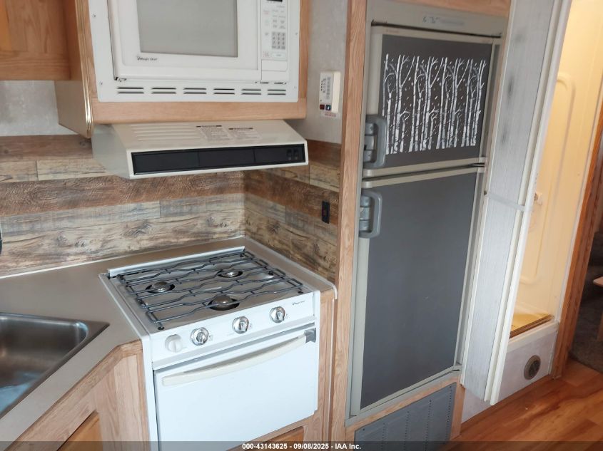 2003 Ford E-450 Cutaway Standard VIN: 1FDXE45S53HA44000 Lot: 43143625