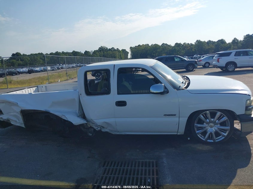 2000 Chevrolet Silverado 1500 Ls VIN: 1GCEC19V8YZ284910 Lot: 43143676