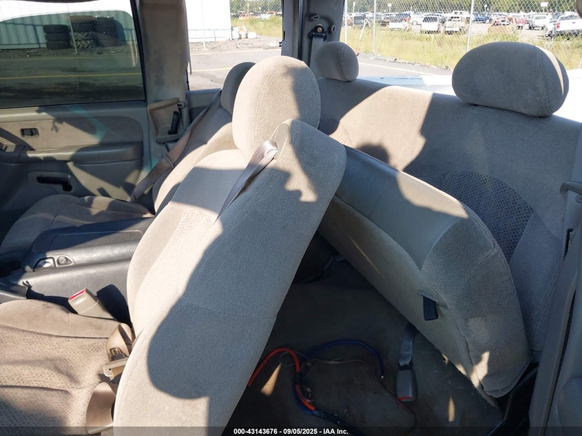 2000 Chevrolet Silverado 1500 Ls VIN: 1GCEC19V8YZ284910 Lot: 43143676