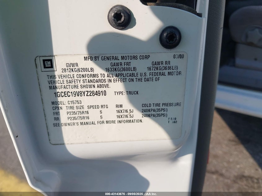 2000 Chevrolet Silverado 1500 Ls VIN: 1GCEC19V8YZ284910 Lot: 43143676