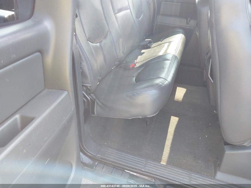 2005 Chevrolet Silverado 1500 Z71 VIN: 1GCEK19B65Z323627 Lot: 43143748