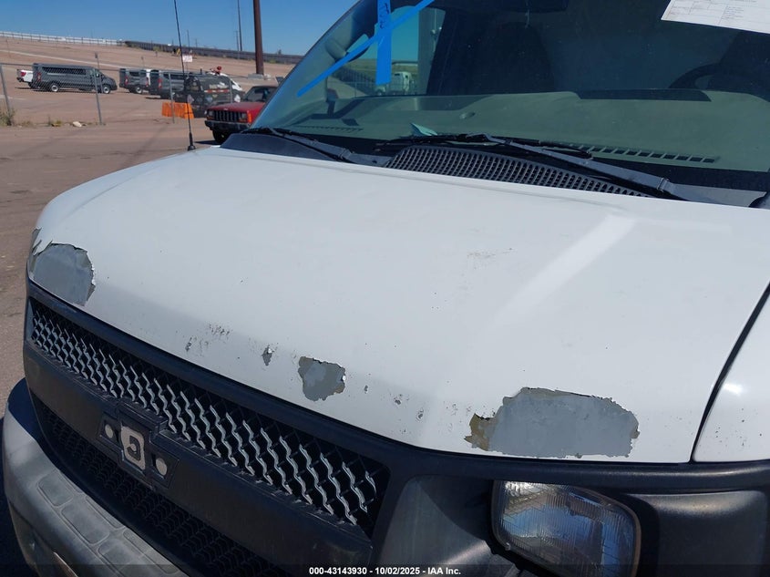 2011 Chevrolet Express Cutaway Work Van VIN: 1GB0G2CA8B1139676 Lot: 43143930