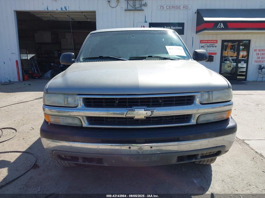 2001 Chevrolet Tahoe Ls VIN: 1GNEK13T71R156570 Lot: 43143984