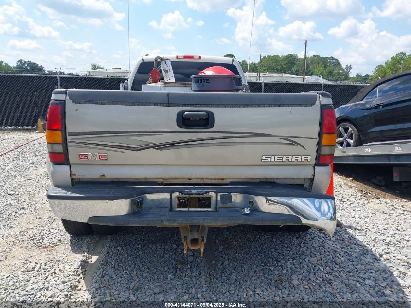 2005 GMC Sierra 3500 Sle/Slt/Work Truck VIN: 1GTJK33265F828135 Lot: 43144071