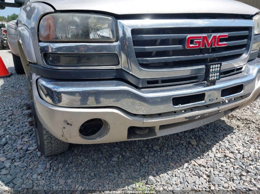 2005 GMC Sierra 3500 Sle/Slt/Work Truck VIN: 1GTJK33265F828135 Lot: 43144071