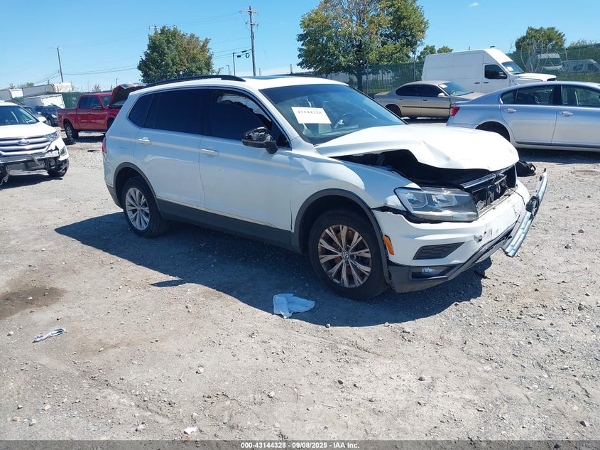 2018 VOLKSWAGEN TIGUAN 2.0T SE/2.0T SEL - 3VV2B7AX2JM019138