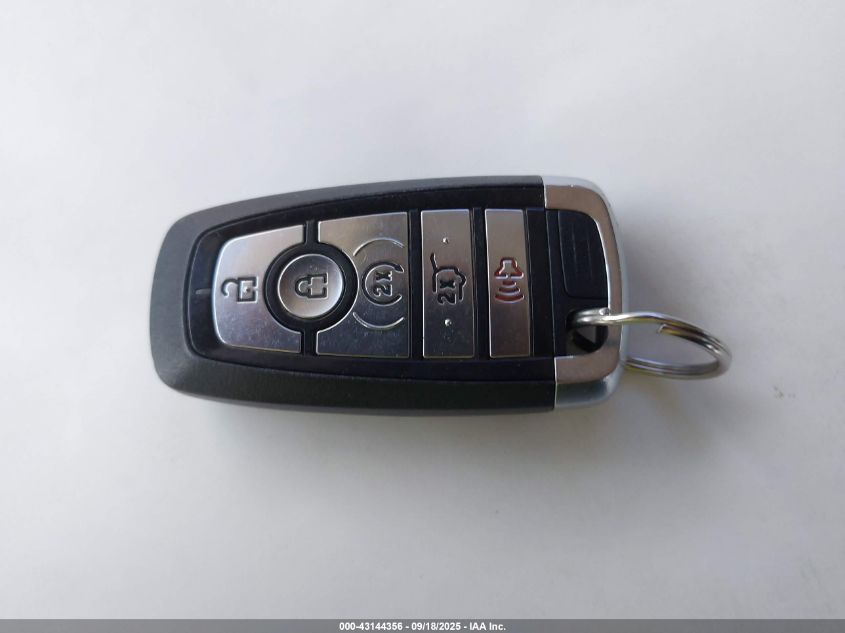 2018 Ford Expedition Xlt VIN: 1FMJU1JT6JEA31602 Lot: 43144356