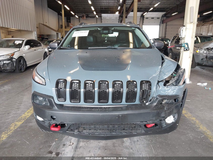 2015 Jeep Cherokee Trailhawk VIN: 1C4PJMBS8FW699675 Lot: 43144545