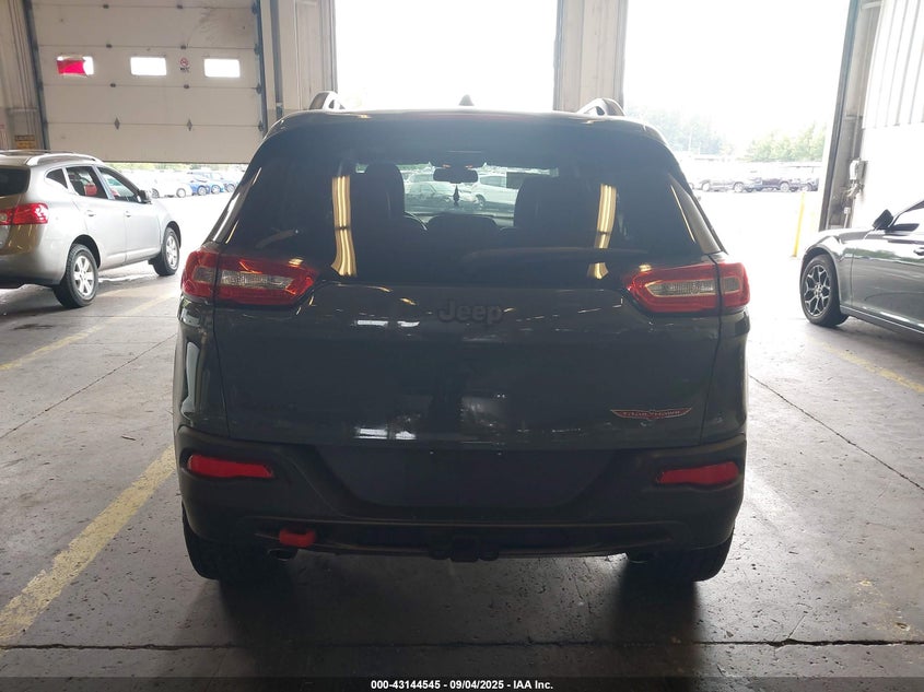 2015 Jeep Cherokee Trailhawk VIN: 1C4PJMBS8FW699675 Lot: 43144545