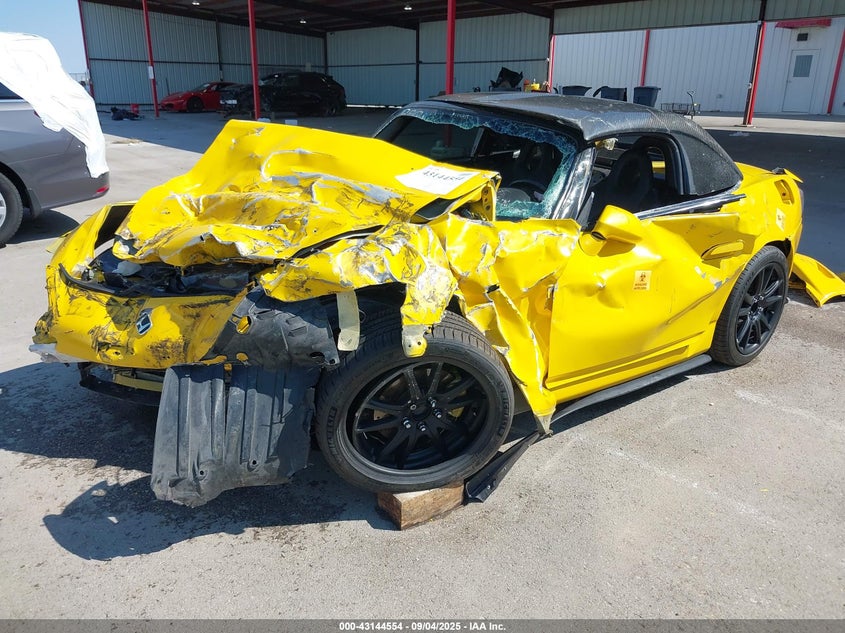 JHMAP11413T005054 2003 HONDA S2000 photo no. 2