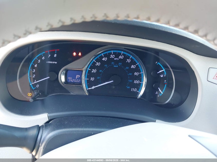 2013 Toyota Sienna Xle V6 7 Passenger Auto Access Seat VIN: 5TDYK3DC2DS352647 Lot: 43144593