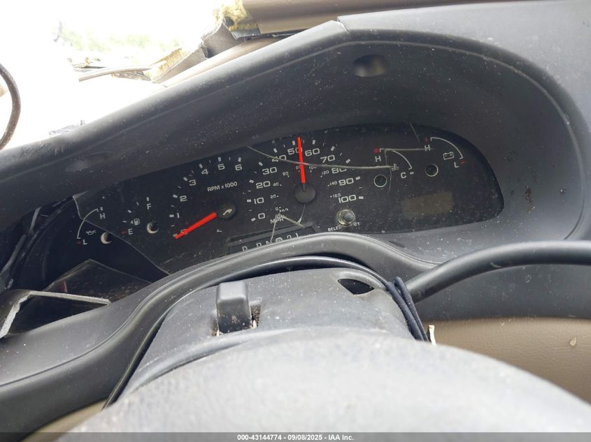 2004 Ford E-350 Super Duty Chateau/Xl/Xlt VIN: 1FBNE31LX4HA85538 Lot: 43144774