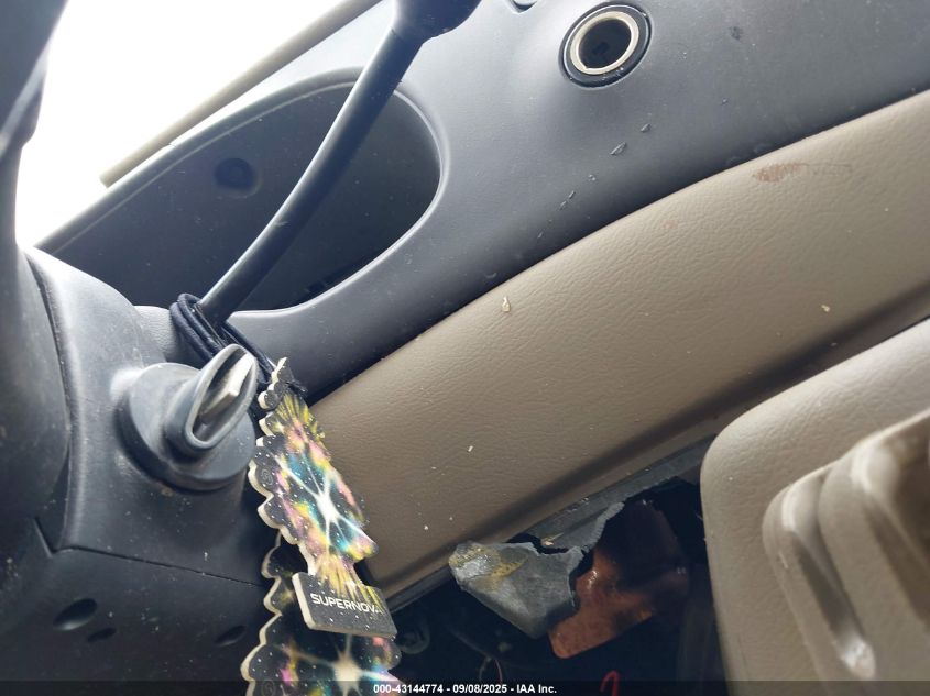 2004 Ford E-350 Super Duty Chateau/Xl/Xlt VIN: 1FBNE31LX4HA85538 Lot: 43144774