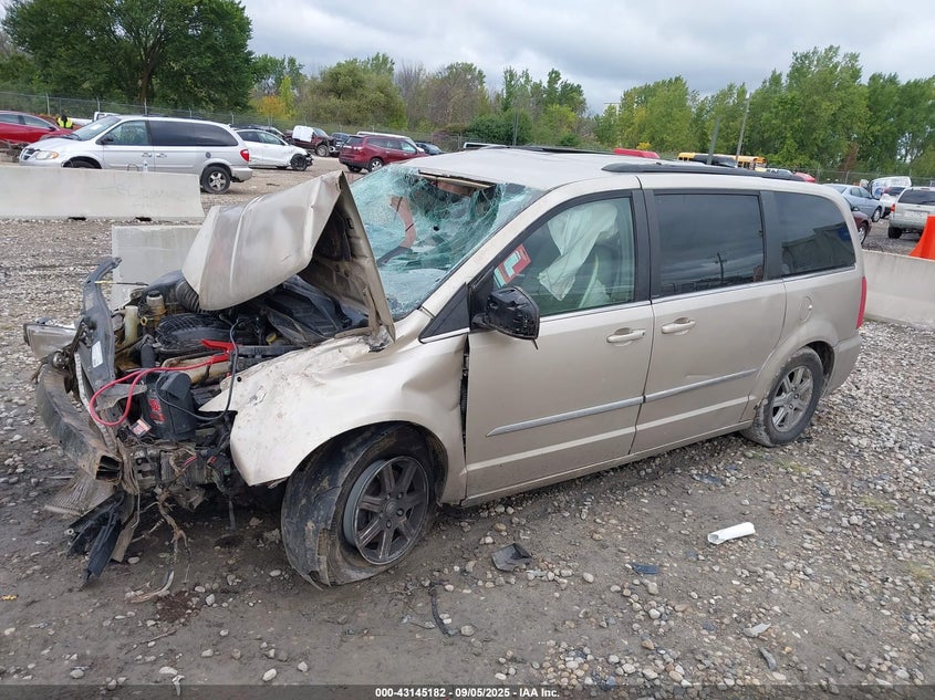 2013 Chrysler Town & Country Touring 2C4RC1BG6DR577092 photo #3