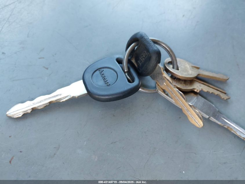 2004 Chevrolet Express VIN: 1GCFG15X941179205 Lot: 43145719