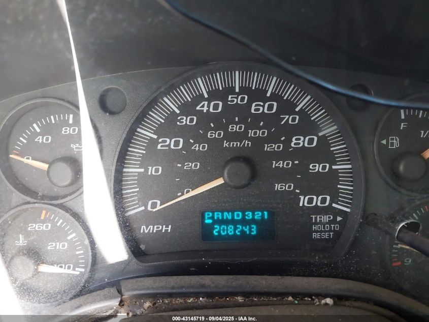 2004 Chevrolet Express VIN: 1GCFG15X941179205 Lot: 43145719