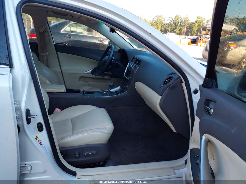 JTHBF5C2XA5118657 2010 LEXUS IS photo no. 5