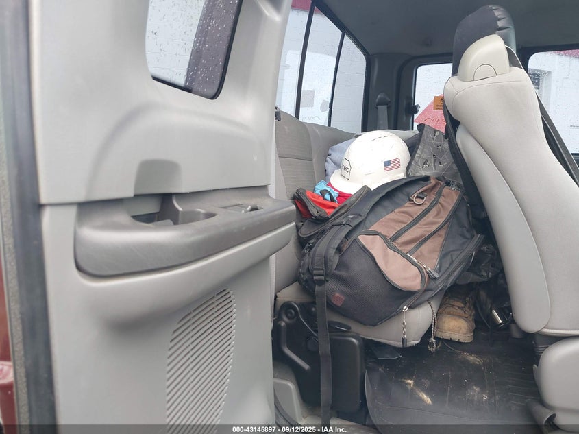 2004 Ford F-250 Lariat/Xl/Xlt VIN: 1FTNX21P94EB93363 Lot: 43145897