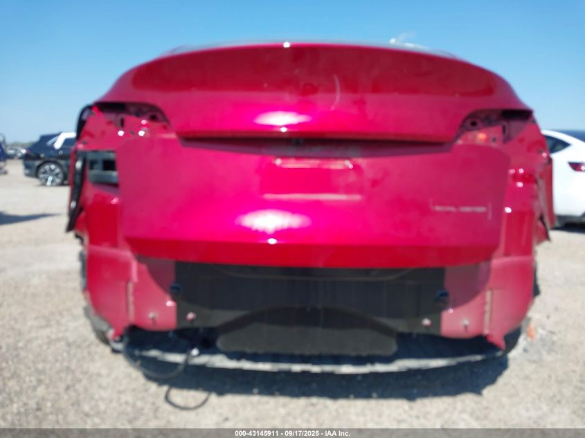 2024 Tesla Model Y Long Range Dual Motor All-Wheel Drive VIN: 7SAYGDEE3RA317604 Lot: 43145911