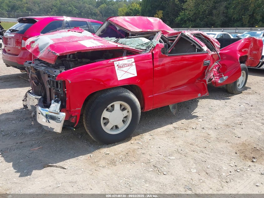 1998 Chevrolet C1500 Fleetside red truck gasoline 2GCEC19M3W1166101 photo #3
