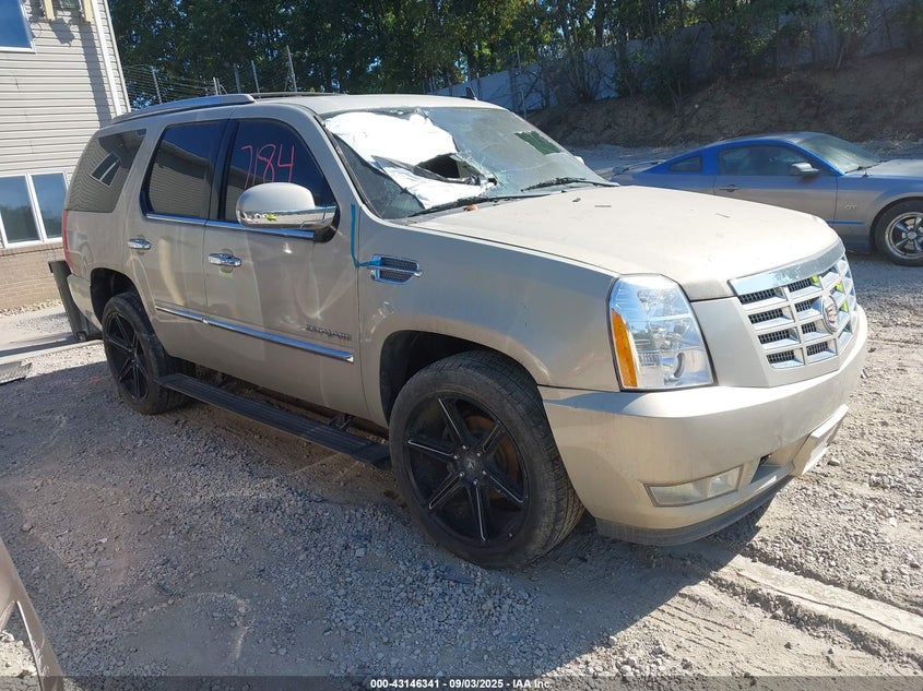CADILLAC ESCALADE PREMIUM