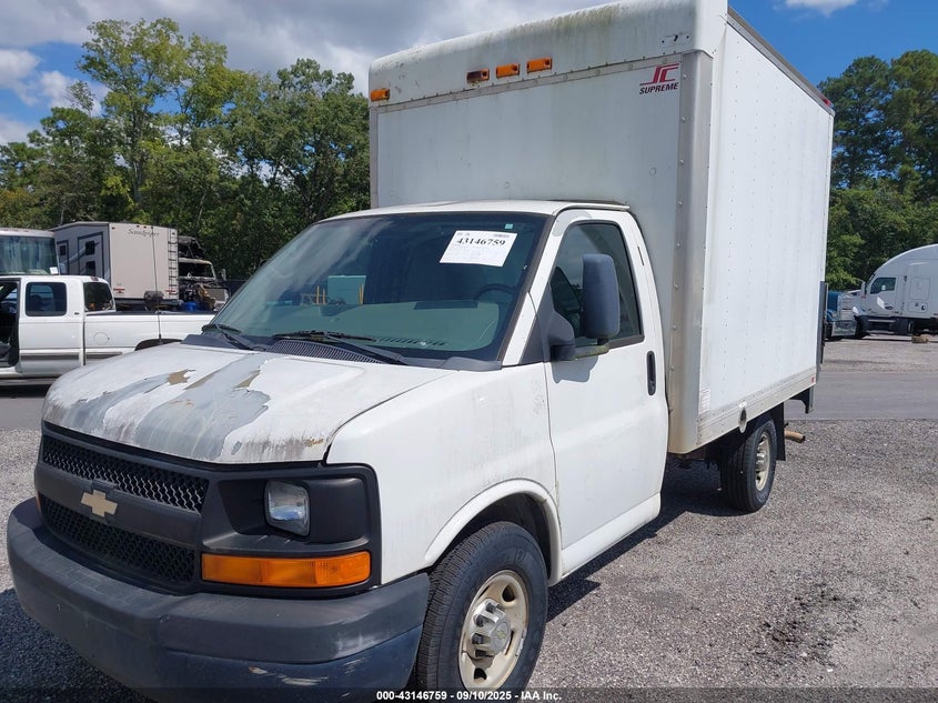 2012 Chevrolet Express Cutaway Work Van white van flexible 1GB0G2BG5C1139108 photo #3