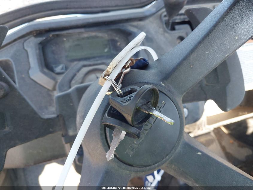 2016 Honda Sxs1000 M3 VIN: 1HFVE04A1G4003248 Lot: 43146972