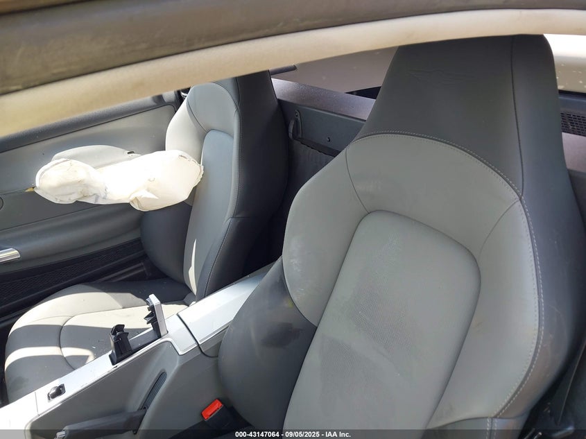 2005 Chrysler Crossfire Limited VIN: 1C3AN69L55X046108 Lot: 43147064