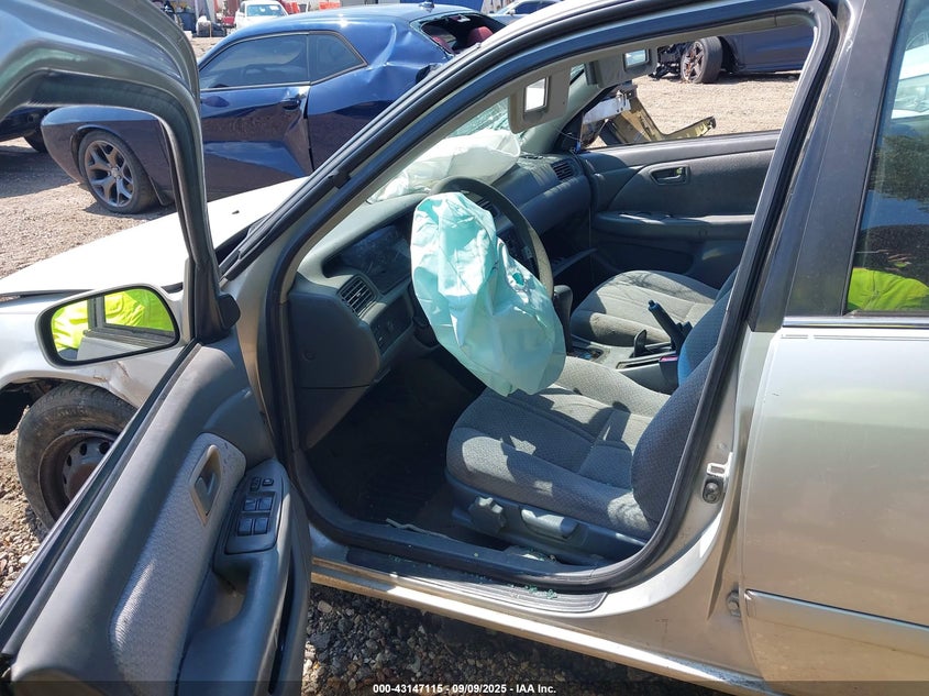 4T1BG22K01U804660 2001 TOYOTA CAMRY photo no. 5
