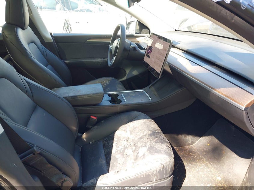 2024 TESLA MODEL Y LONG RANGE DUAL MOTOR ALL-WHEEL DRIVE 7SAYGAEE9RF191251