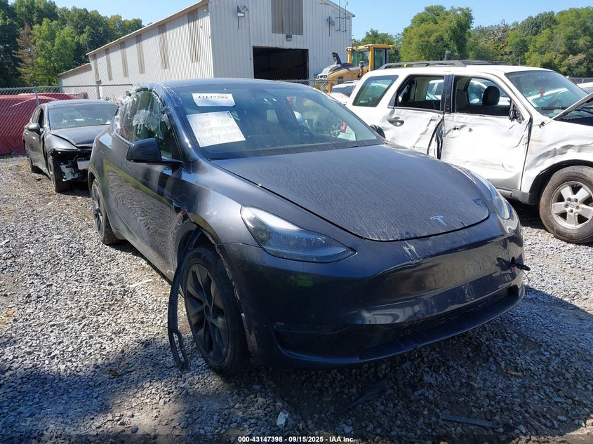 2024 TESLA MODEL Y LONG RANGE DUAL MOTOR ALL-WHEEL DRIVE 7SAYGAEE9RF191251