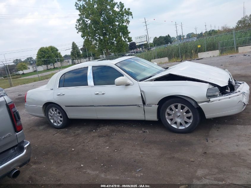 2006 Lincoln Town Car Signature Limited VIN: 1LNHM82W76Y603878 Lot: 43147518