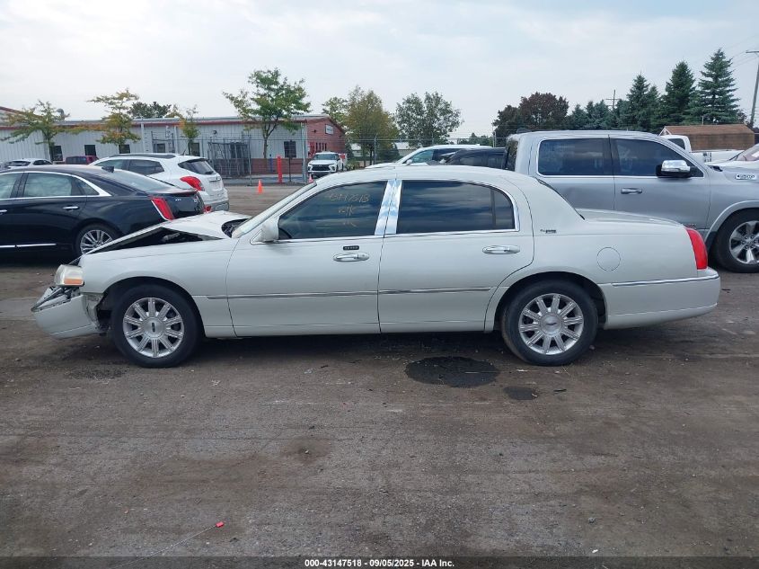 2006 Lincoln Town Car Signature Limited VIN: 1LNHM82W76Y603878 Lot: 43147518