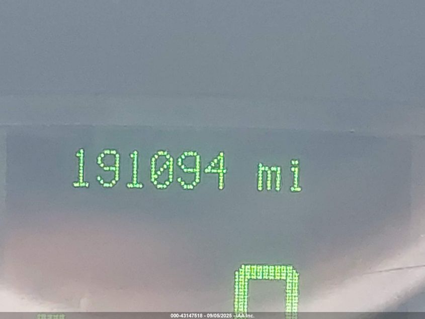 2006 Lincoln Town Car Signature Limited VIN: 1LNHM82W76Y603878 Lot: 43147518